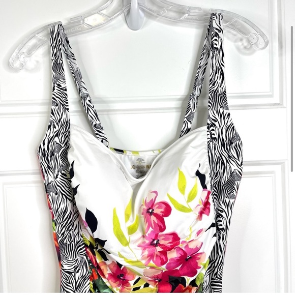 JOHNNY WAS Fay Boho Floral Ruched One Piece Swimsuit NEW Size 2X - Picture 4 of 14